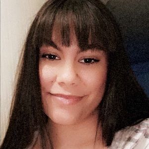 Meet your Posher, Leeann